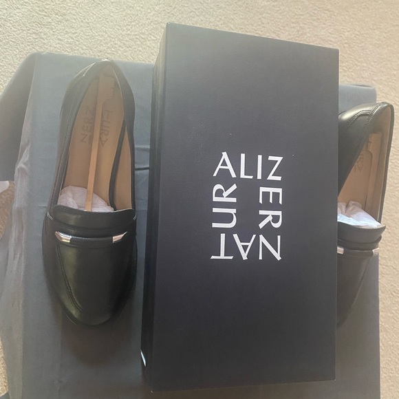 Naturalized Perla Black Leather - Picture 4 of 4